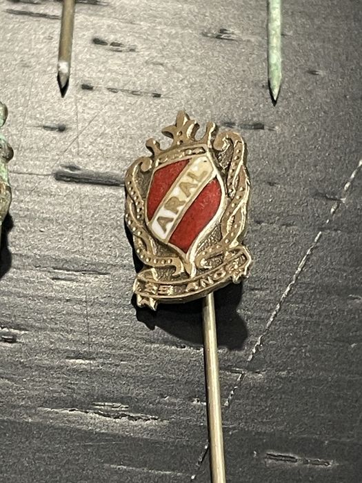 Alfinetes antigos de clubes de futebol