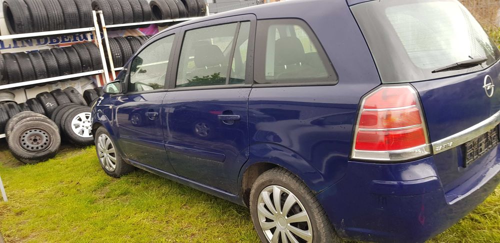 Opel Zafira B  drzwi lewe prawe przód  Z20z