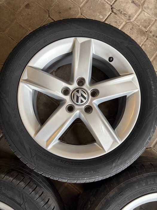 Felgi aluminiowe Audi z oponami 8K0071496 16" 7J ET46 5x112
