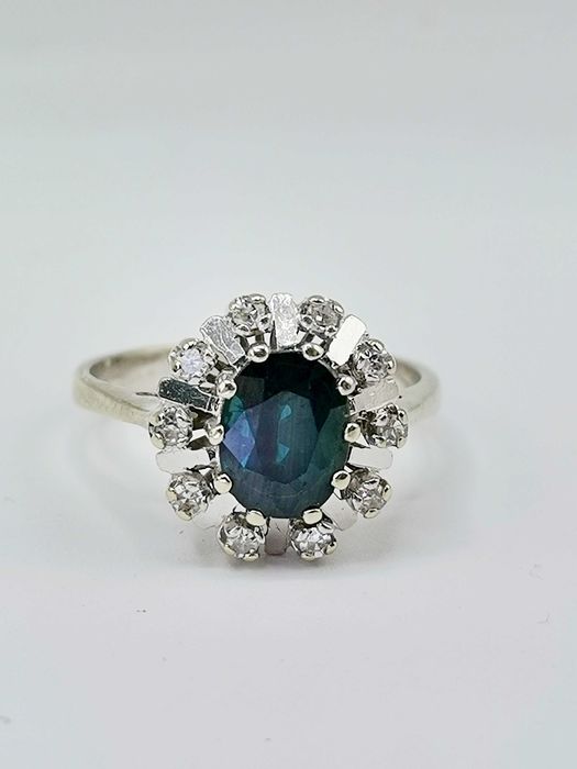 Pierścionek z szafirem 1,80 ct