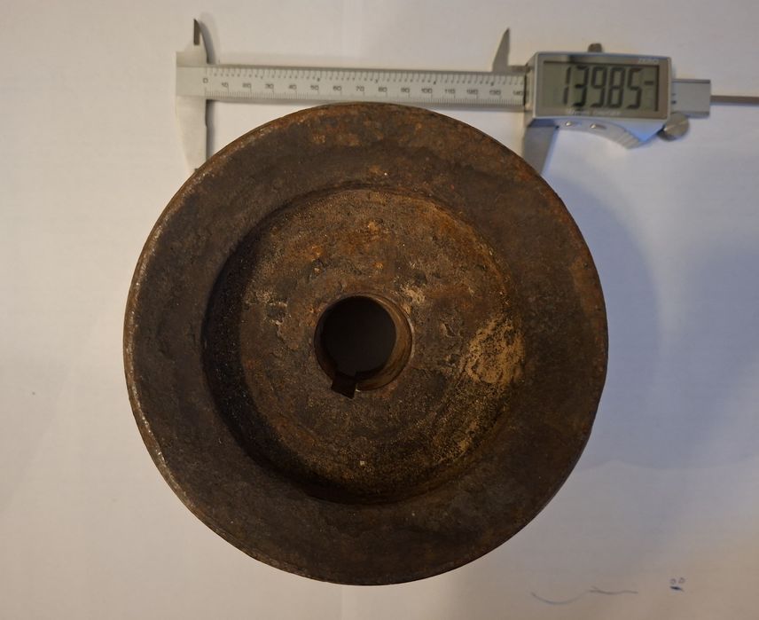 Koło pasowe pięciopasowe, średnica fi 140mm, otwór fi32mm