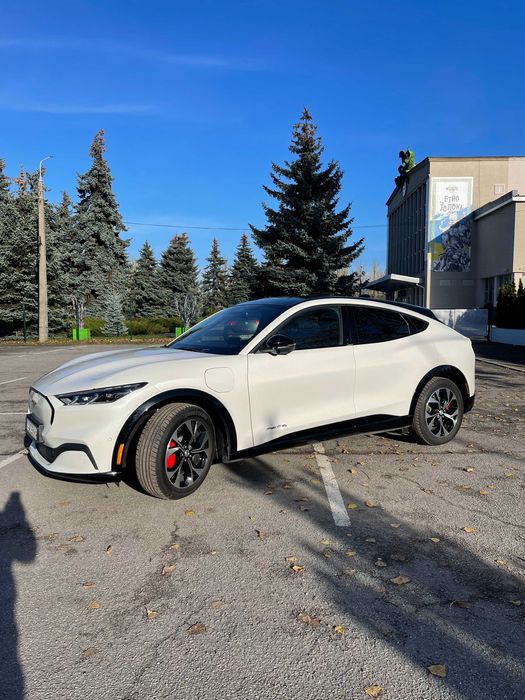 Електромобіль Mustang mach-e