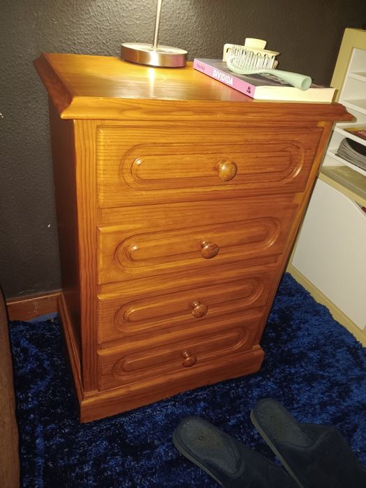 Conjunto 1 comoda + 2 mesas de cabecira madeira maciça
