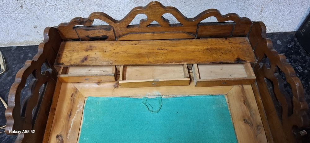 Escrivaninha portátil século XIX