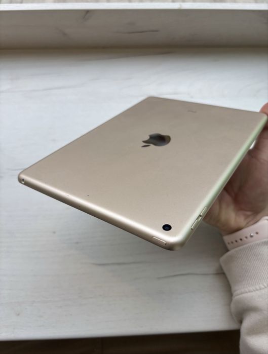 Ipad 5 Gold, екран без жодної царапинки
