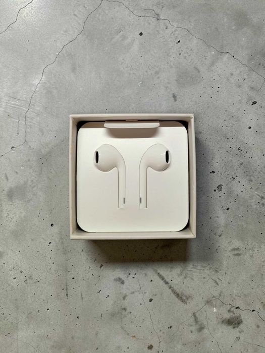 Дротові навушники Apple EarPods (Lightning)