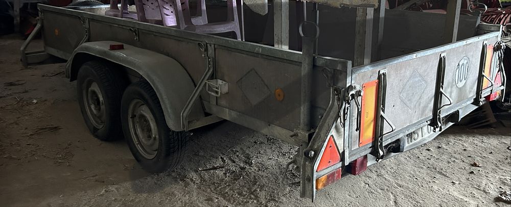 Przyczepka samochodowa dwuosiowa , tandem