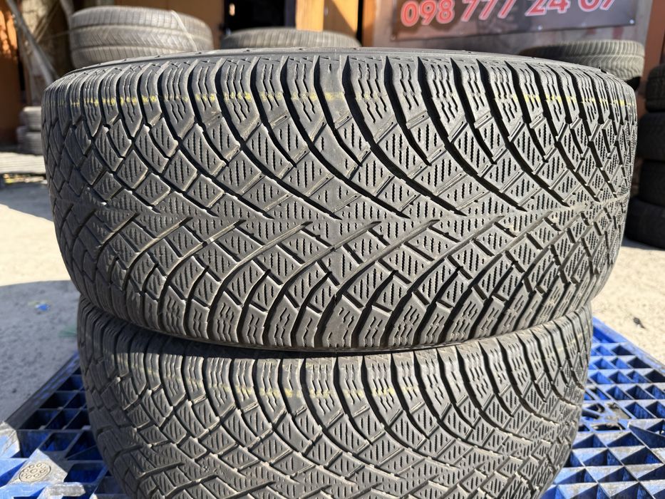 235/50 r19 Nokian Hakkapeliitta R5 Резина зимняя
