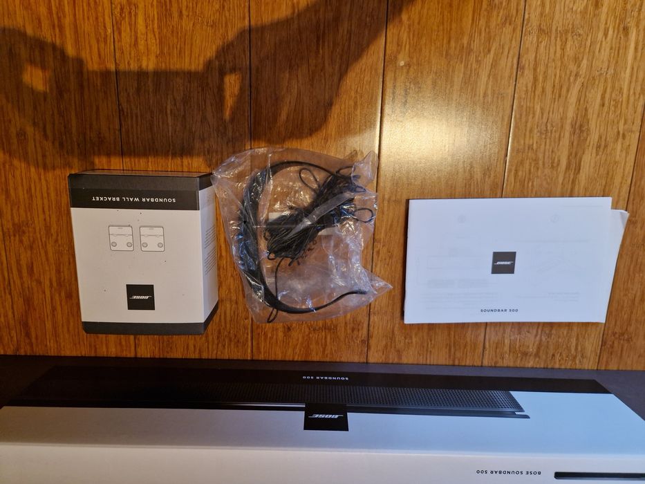 Zestaw Bose Soundbar 500 + głośniki satelitarne + oryginalne stojaki - idealne