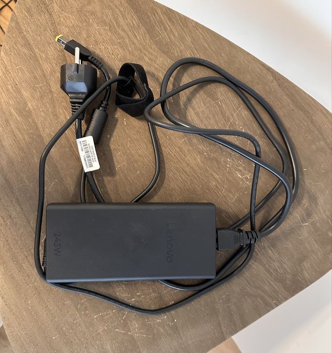 Lenovo legion 5 15AHP10