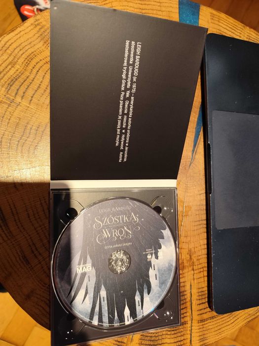 Szóstka Wron Leigh Bardugo czyta Janusz Zadura audiobook CD
