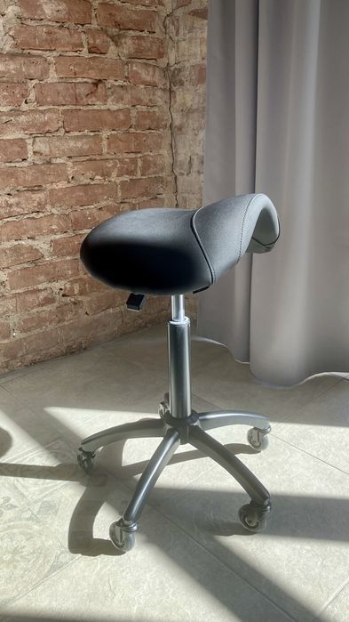 Gabbiano taboret fryzjerski D032 hoker
