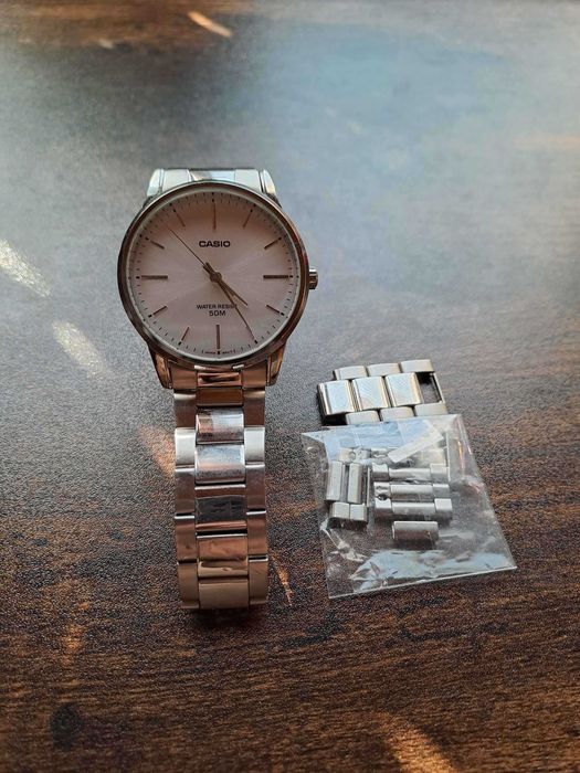 Casio Srebrny MTP-1303P