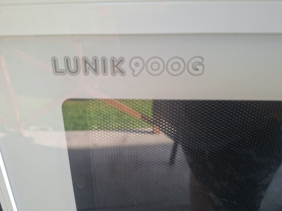 Sprzedam sprawna mikofalowke z funkcją grill
