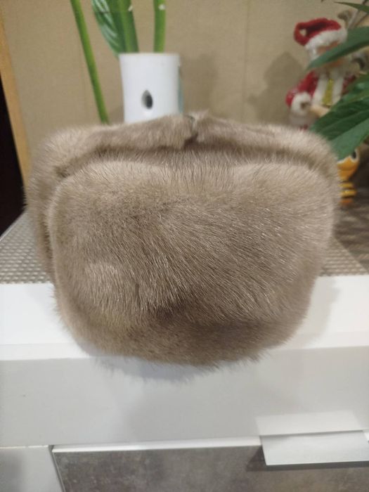 Шапка з хутра норки чоловіча