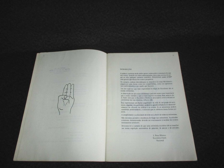 Livro Cerimónias Escotistas Associação dos Escoteiros de Portugal