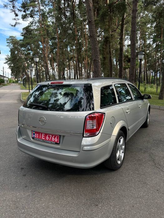 Продам свіжопригнаний Opel Astra H