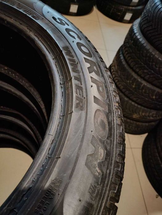 Комплект шин б/у 235/55R18 104H Pirelli Scorpion Winter TM