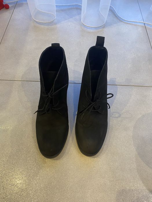 Botki- czarne, wiązane