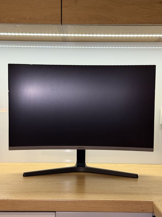 Monitor zakrzywiony Samsung 27 cali - stan idealny