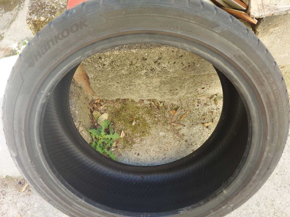 Pneus Hankook 225 / 40 / 18