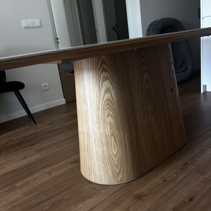 Mesa como nova com 90cm por 1,60cm