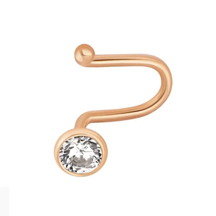 Новий пирсинг в нос 585