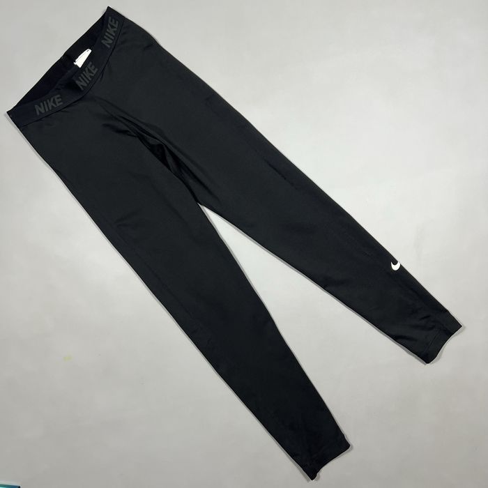 Спортивні лосіни легінси nike sportswear leg-a-see logo оригінал розмір м