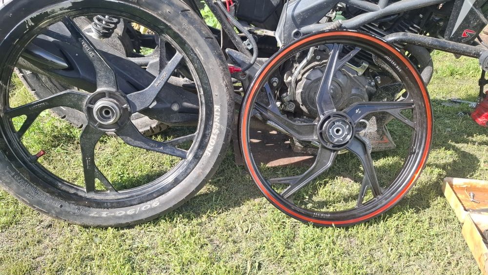 Продам новий диск r17