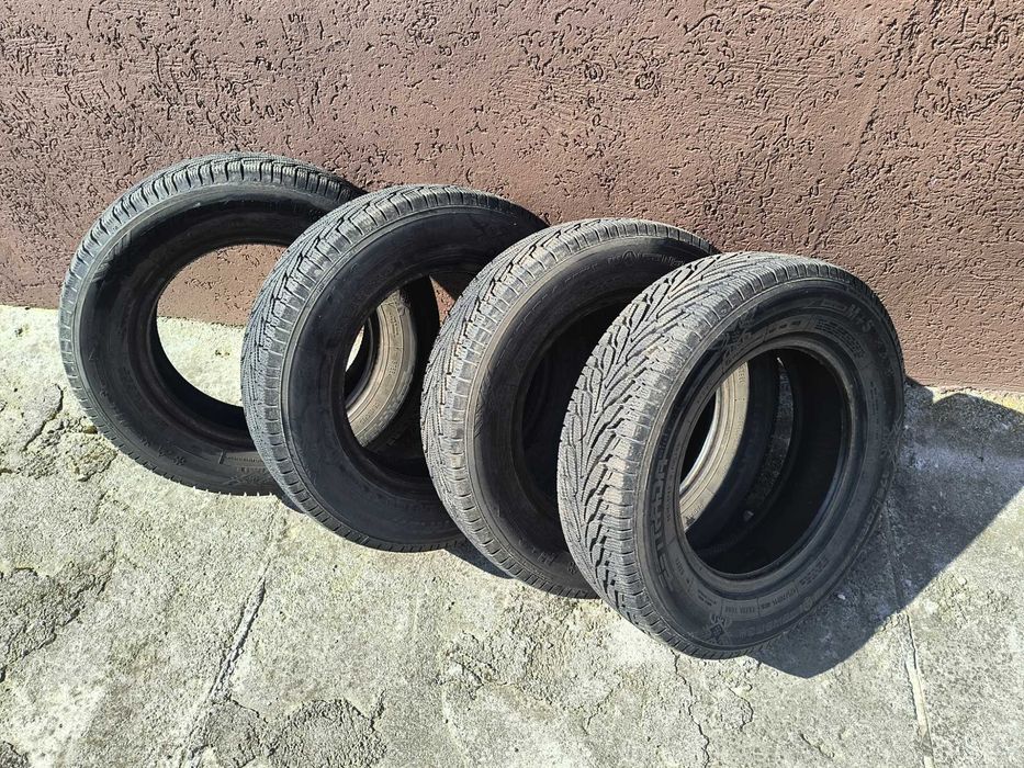 Резина зима 175/70 R 14 в чудовому стані