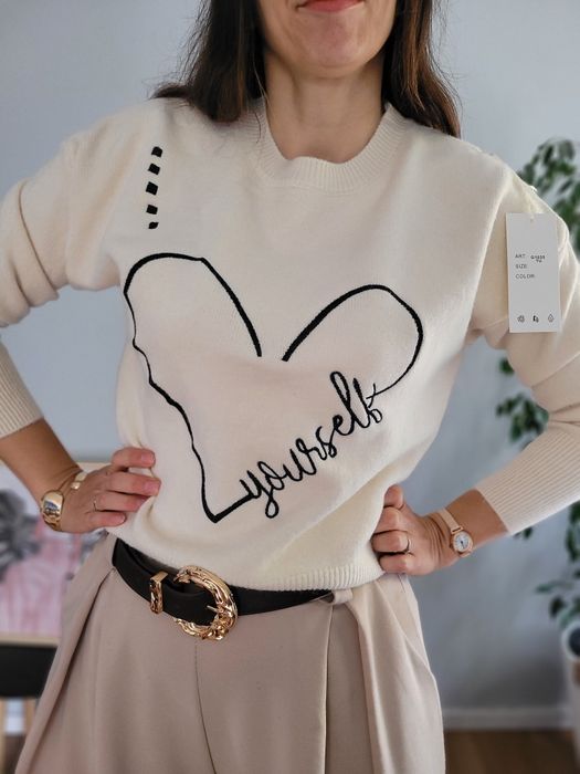 Kremowy sweter serce miękki miły Love yourself wiskozowy soft girl