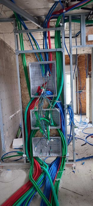 Eletricista Urgente Seixal 24h / VOU HOJE