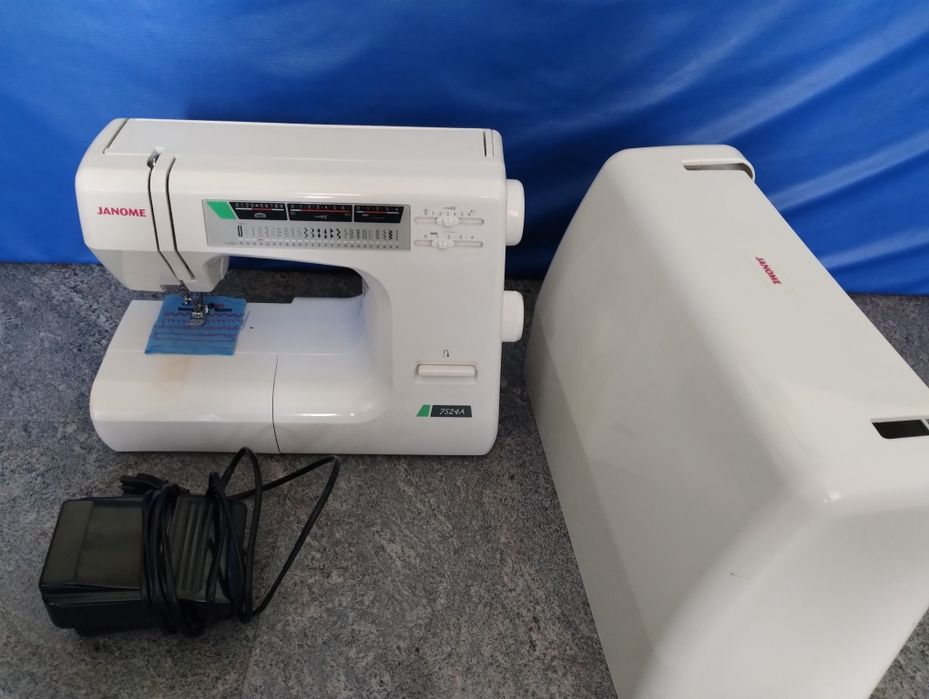 Швейная машинка Janome 7524a
