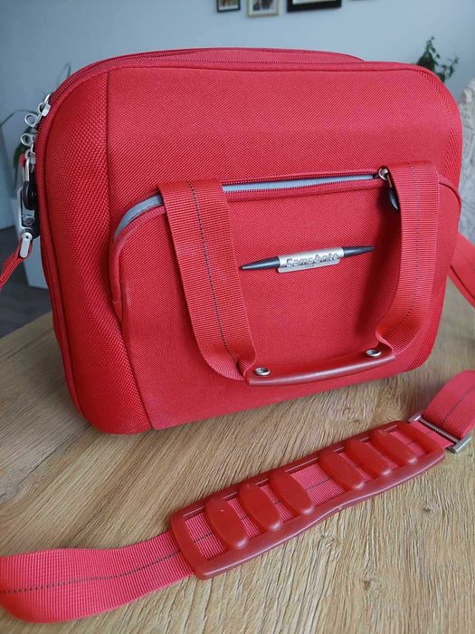 Kuferek torba na kosmetyki kosmetyczka na podróż Samsonite NOWY