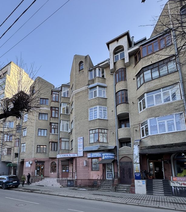 Продаж нежитлового приміщення у центрі міста