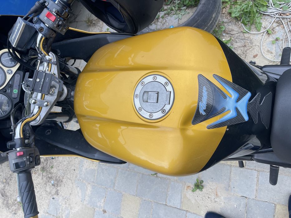 Yamaha FZS 600 Fazer
