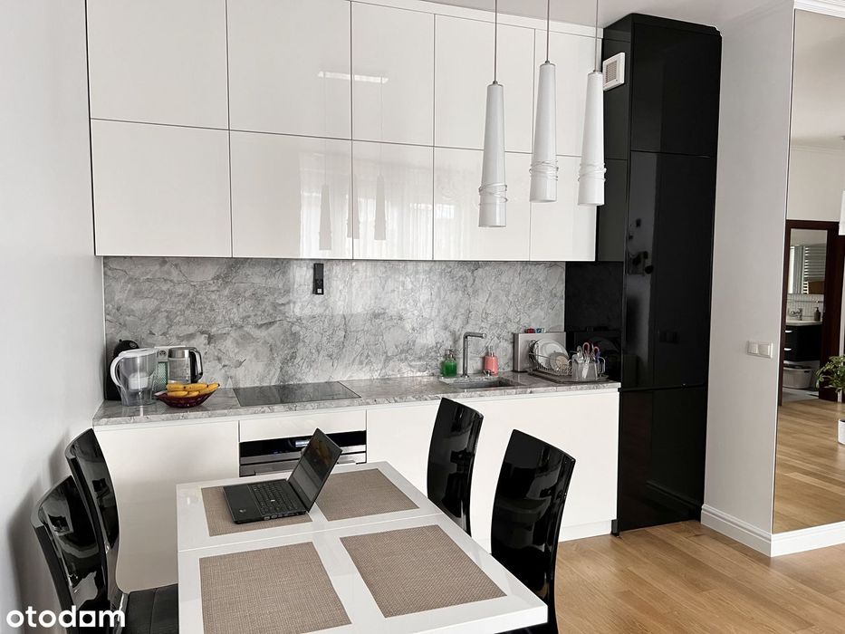 Apartament na Saskiej Kępie | Taras 25 m2 | Wys. 3m | Stadion Narodowy