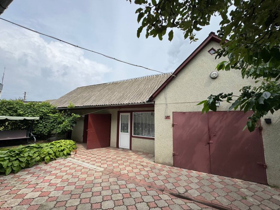 Продам комфортний будинок в затишному районі(Газове)