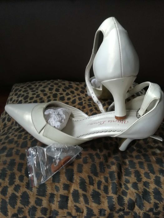 Buty/Pantofle ślubne r. 38 ecru