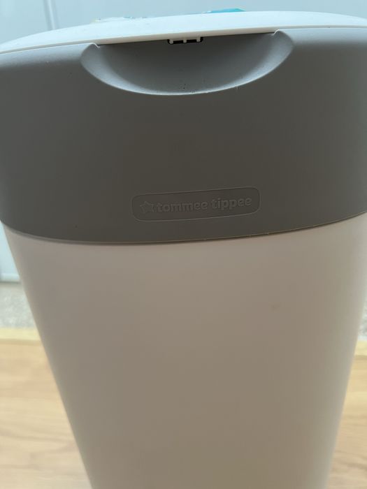 Tommee Tippee Twist & Click branco