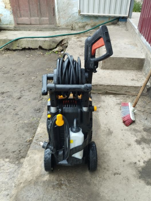 Продам авто мойку