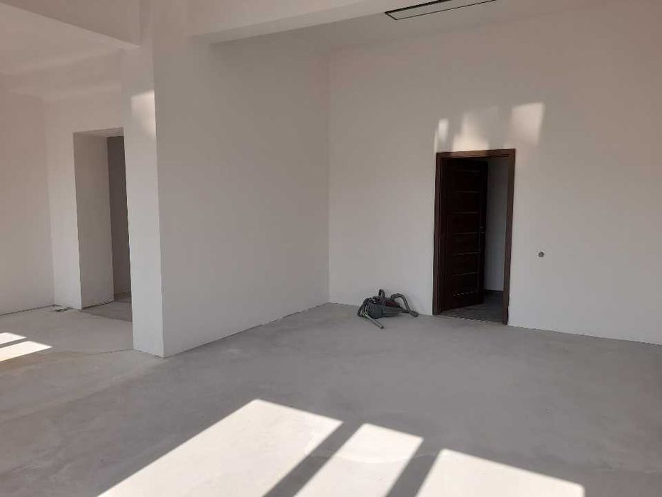 wynajmę ladne biuro 270m2 piętro widne Milanówek mozliwośc hostelu