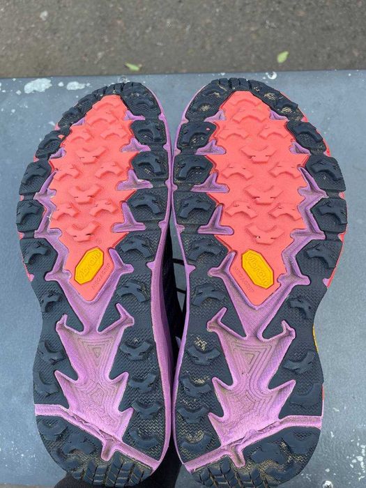 Hoka One One Speedgoat 4 Vibram Жіночі кросівки