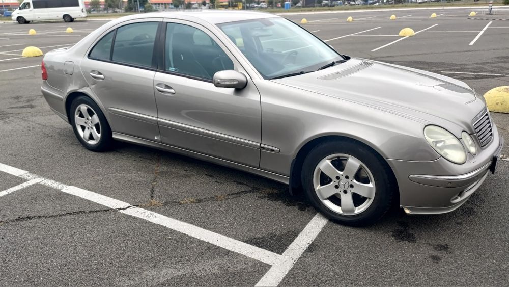 Мерседес 211 ,3.0