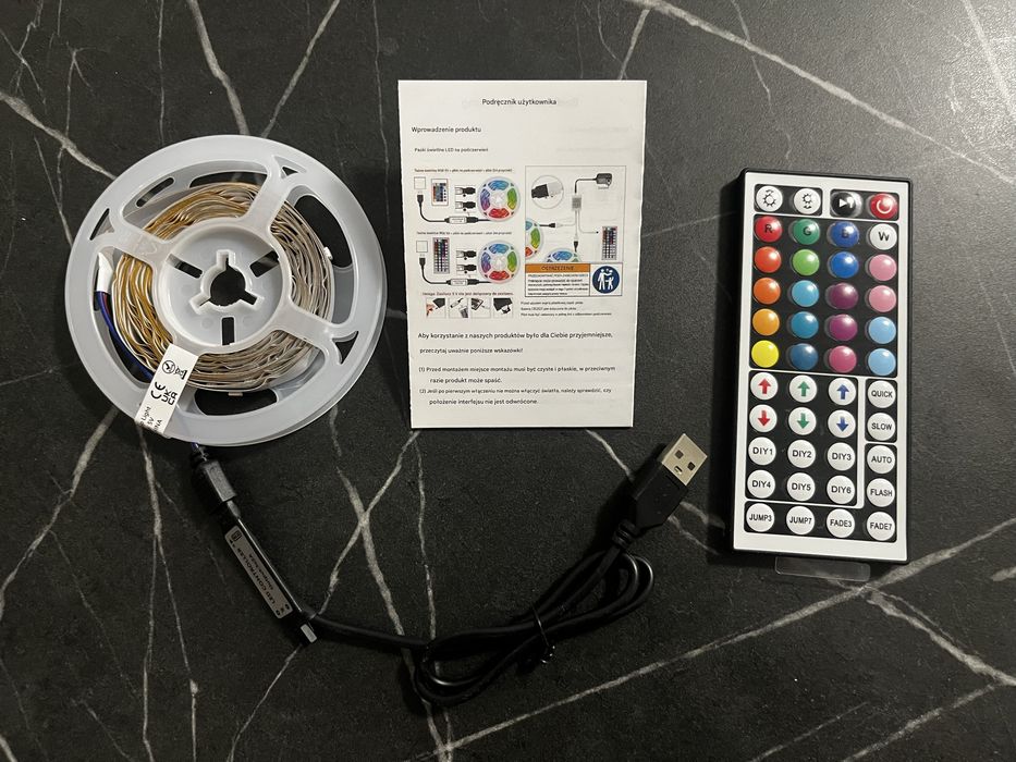 Taśma LED 5m z pilotem i zasilaczem USB