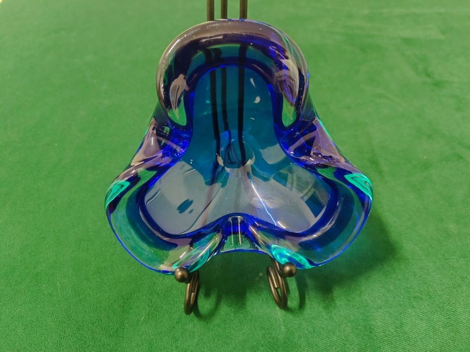 Piękna popielniczka z grubego szkła somersso  lata 70 kobalt