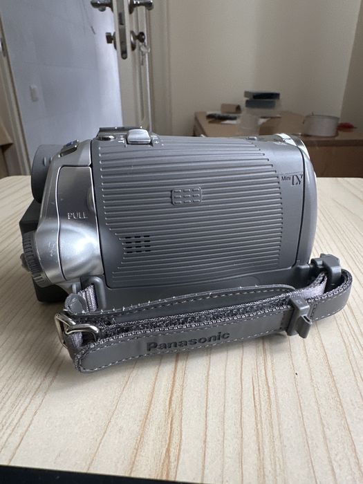Відеокамера Panasonic 3CCD
