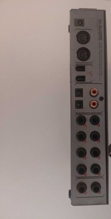Interface de Áudio M-Audio FireWire 410 (Estúdio / Produção)