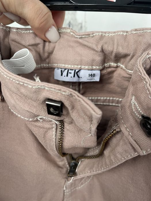 Джинси кльош з карманами для дівчинки