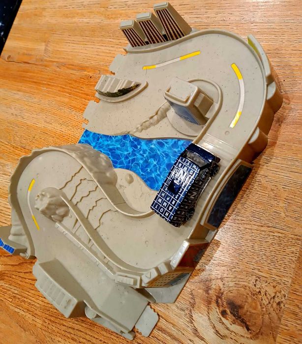 Hot Wheels tory, parking, skrzyżowanie, wyrzutnie   - odbiór osobisty